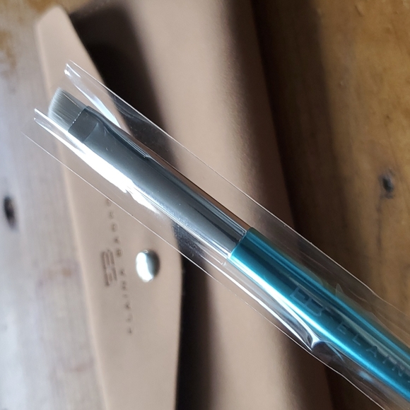 Elaina Badro makeup brush set - Picture 5 of 6